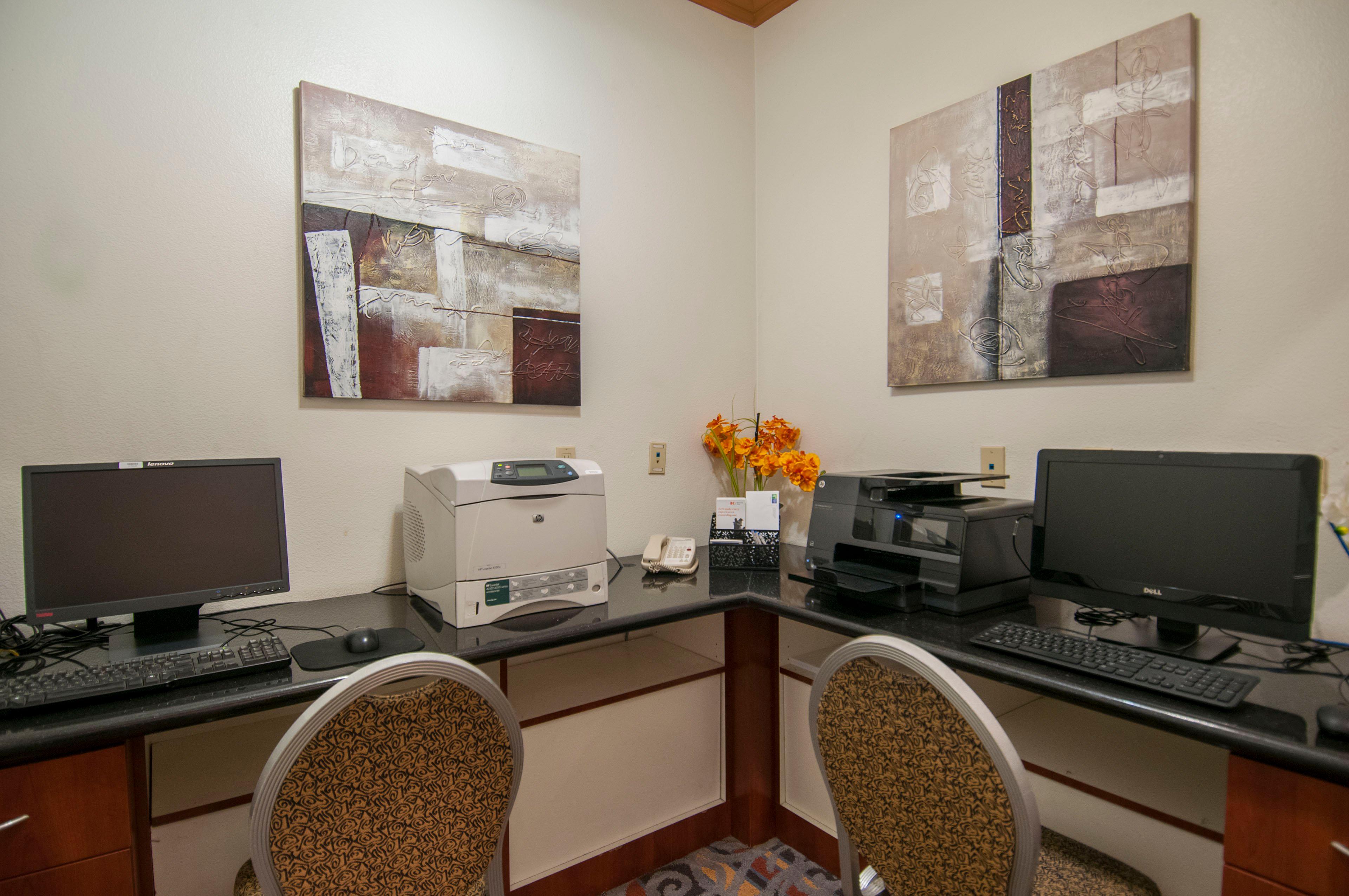 Holiday Inn Express & Suites Bakersfield Central By Ihg Экстерьер фото