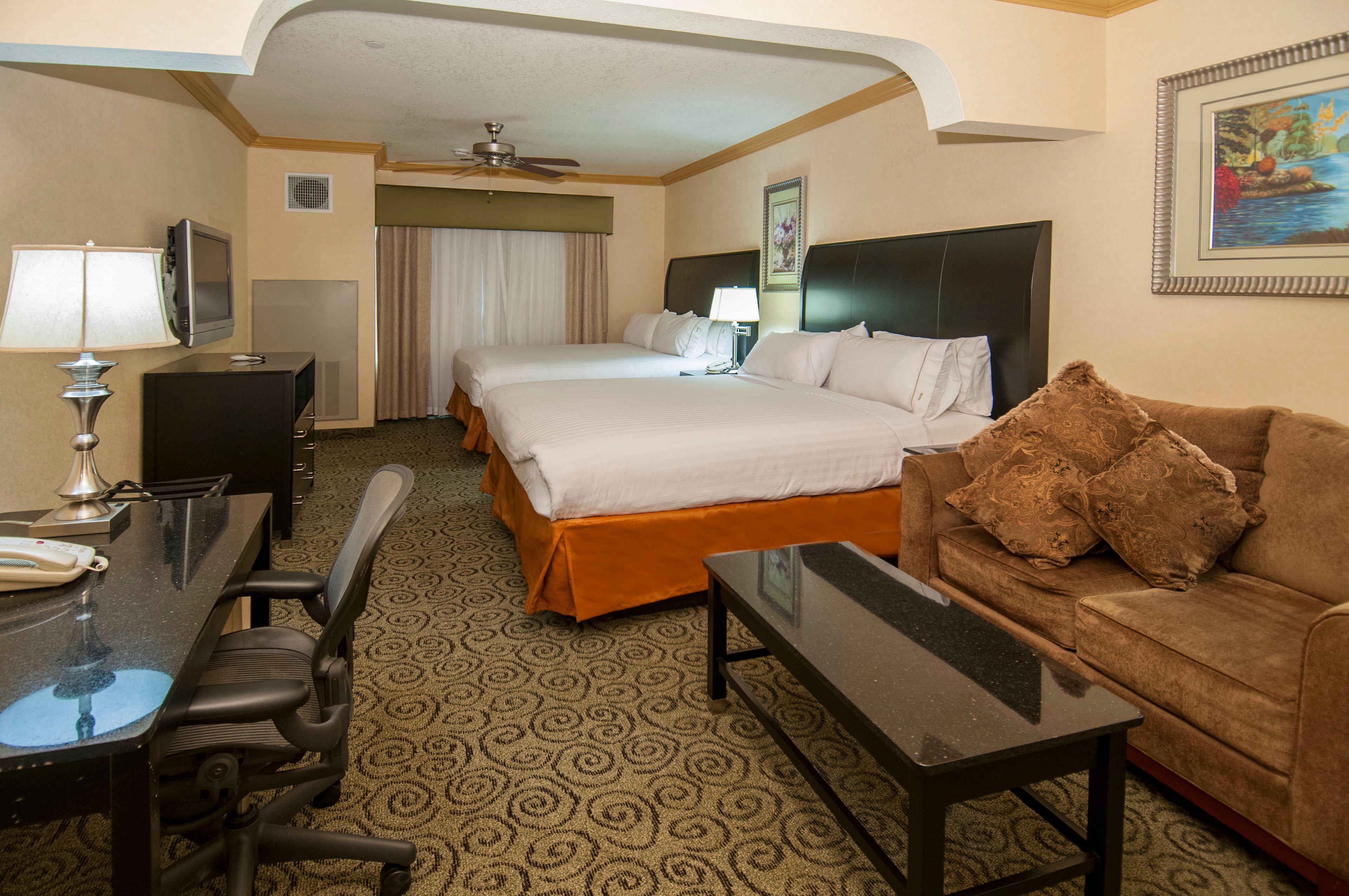 Holiday Inn Express & Suites Bakersfield Central By Ihg Экстерьер фото