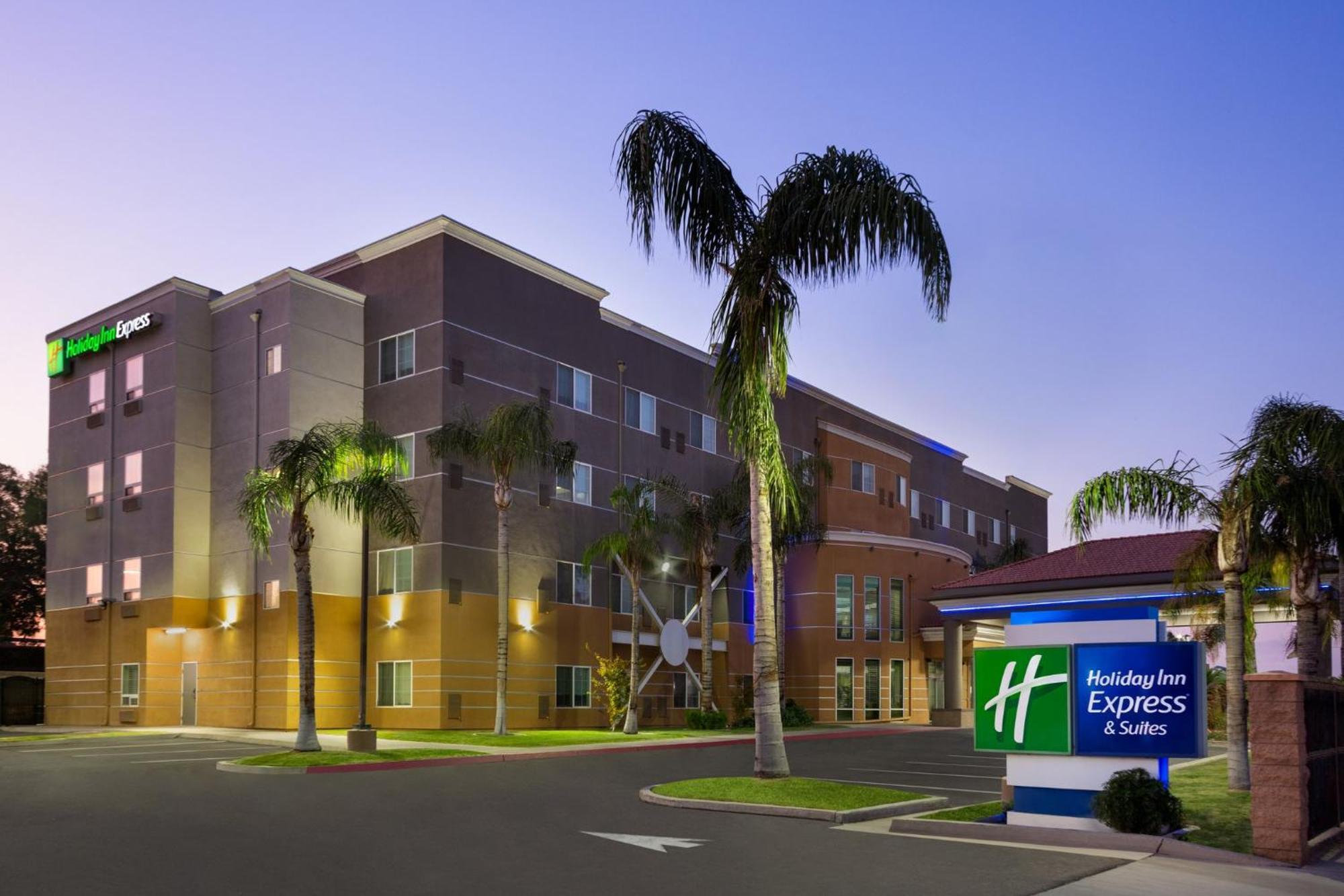 Holiday Inn Express & Suites Bakersfield Central By Ihg Экстерьер фото