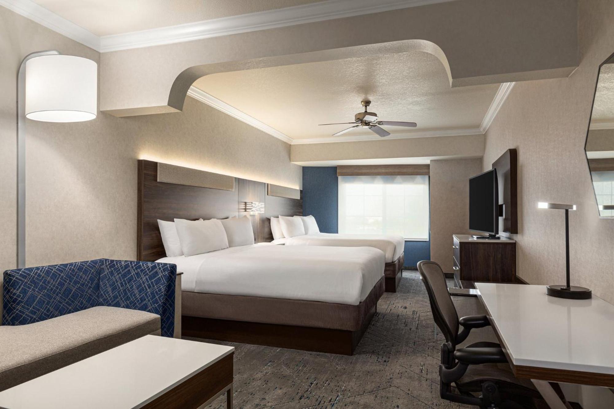 Holiday Inn Express & Suites Bakersfield Central By Ihg Экстерьер фото